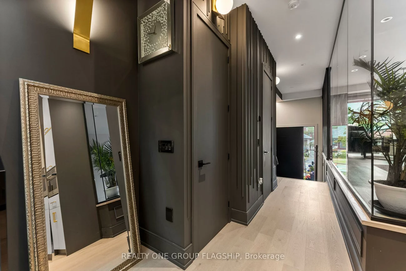 150, Sheldon, Alderwood, Toronto