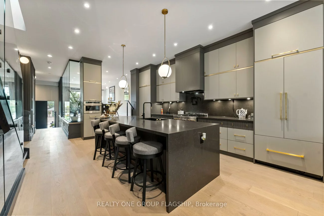 150, Sheldon, Alderwood, Toronto