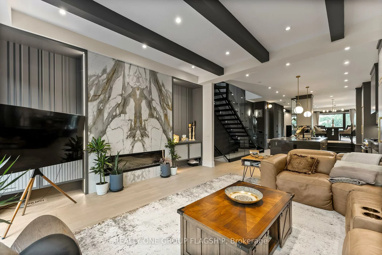 150, Sheldon, Alderwood, Toronto