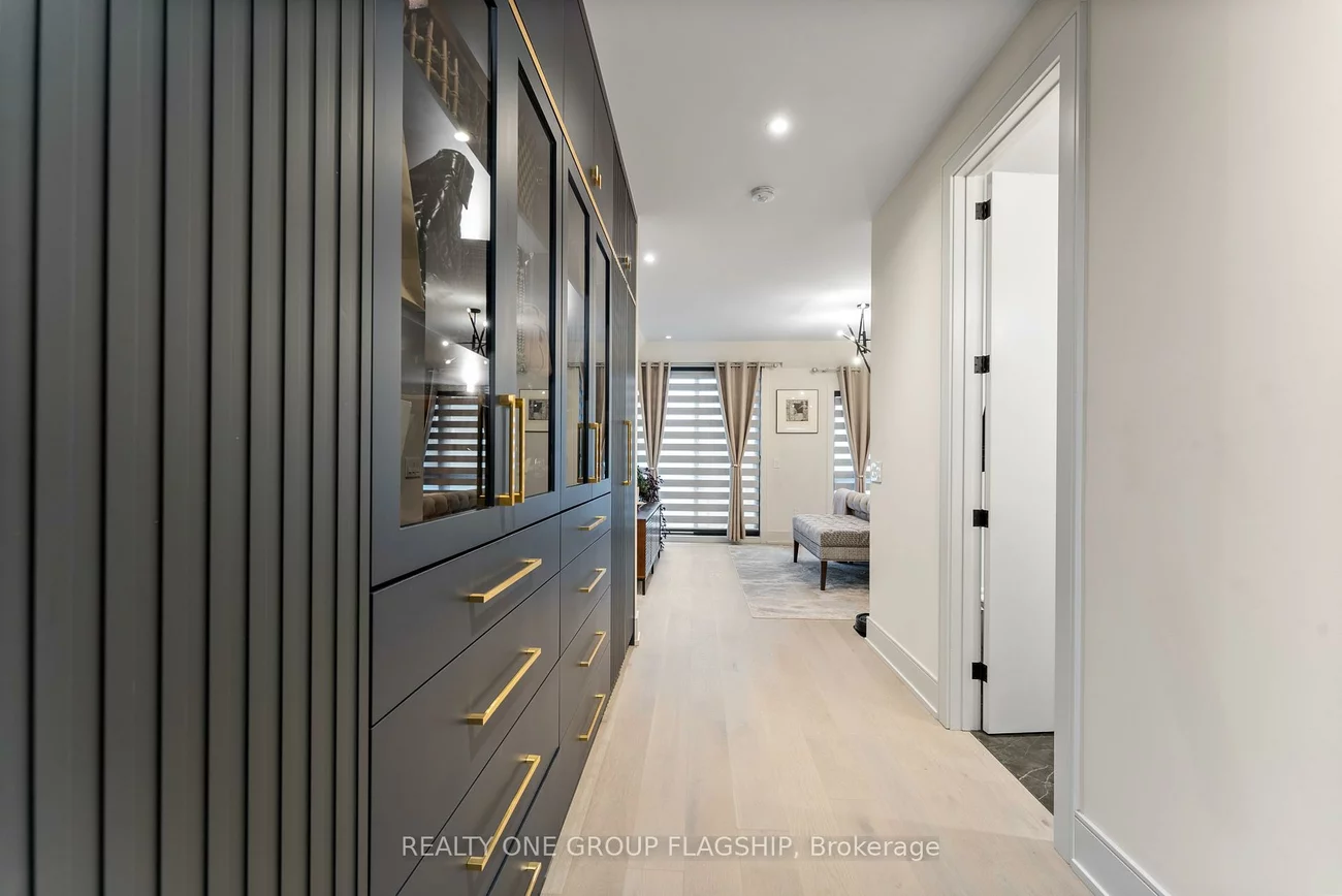 150, Sheldon, Alderwood, Toronto