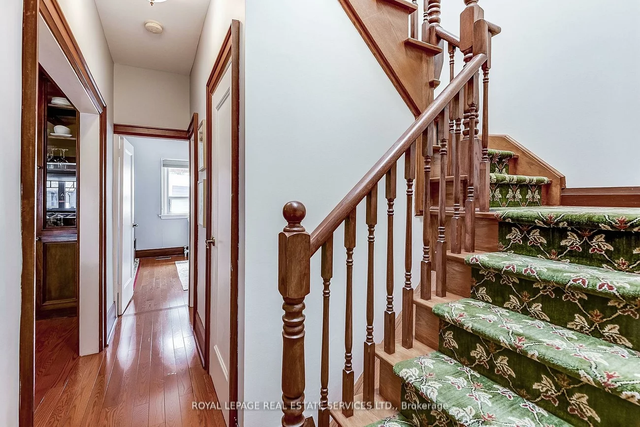 157, Colbeck, Runnymede-Bloor West Village, Toronto