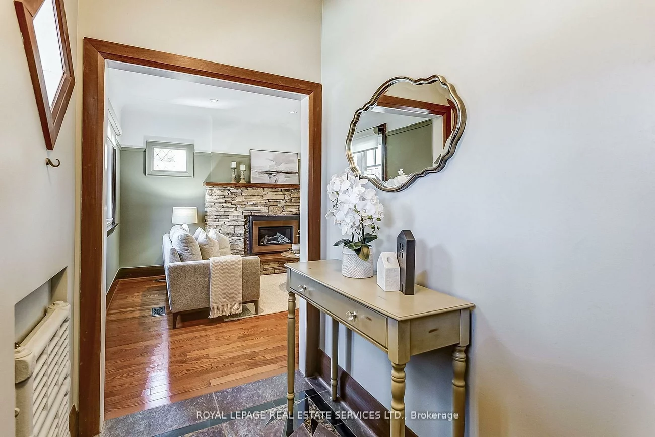 157, Colbeck, Runnymede-Bloor West Village, Toronto