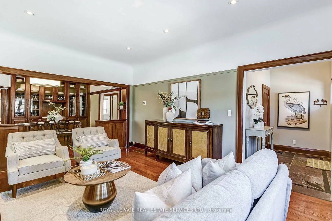 157, Colbeck, Runnymede-Bloor West Village, Toronto
