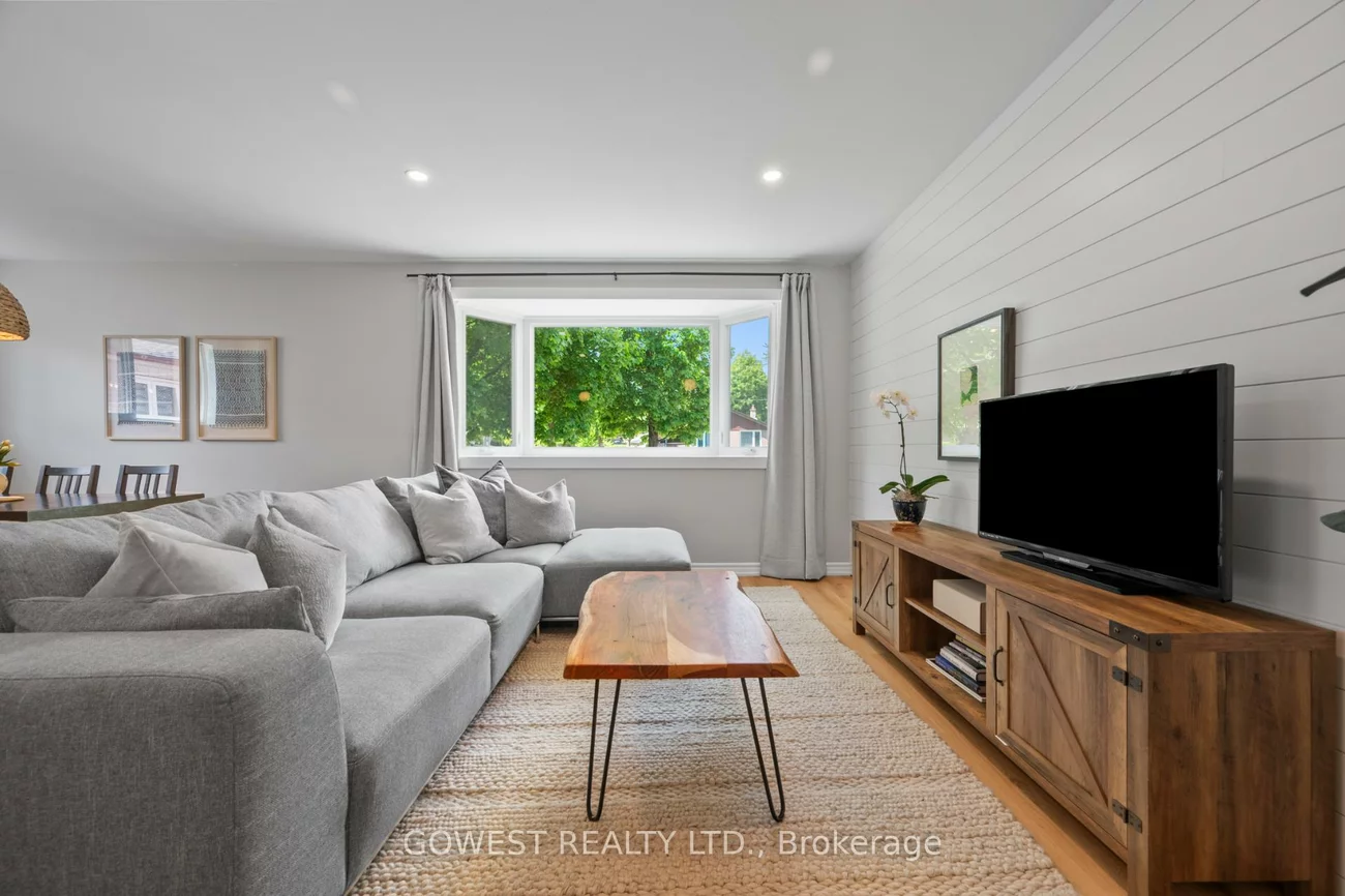 19, Wellesworth, Eringate-Centennial-West Deane, Toronto
