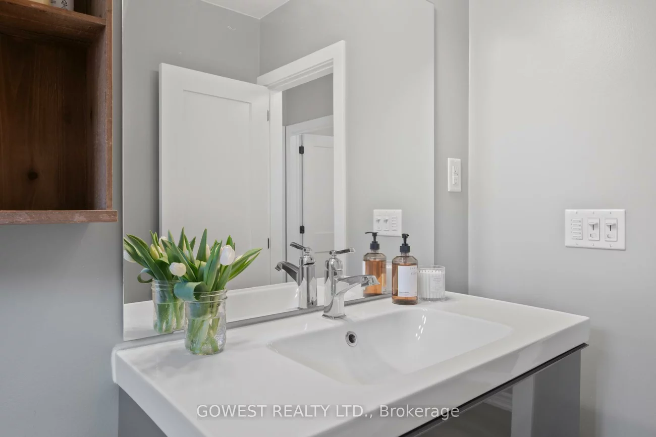 19, Wellesworth, Eringate-Centennial-West Deane, Toronto