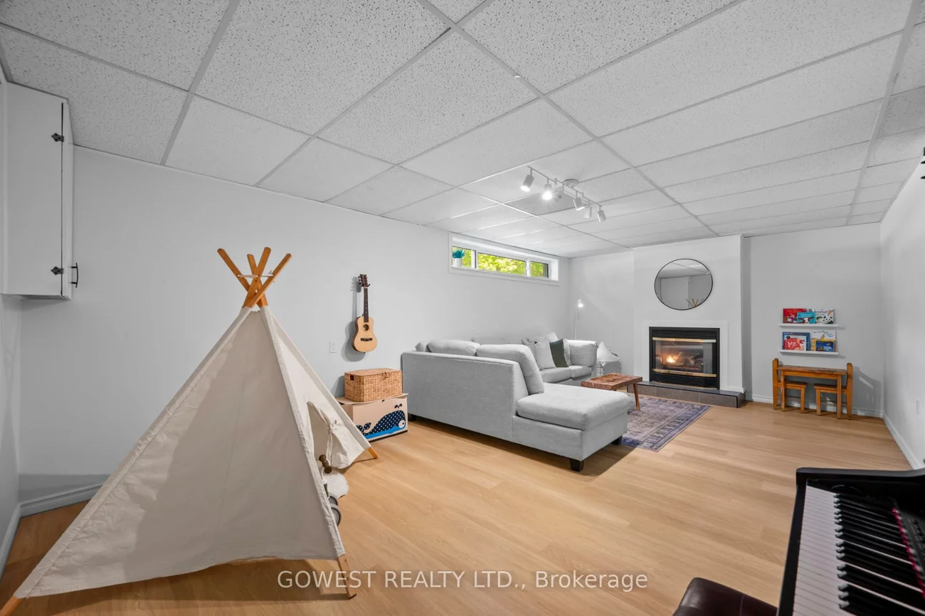 19, Wellesworth, Eringate-Centennial-West Deane, Toronto