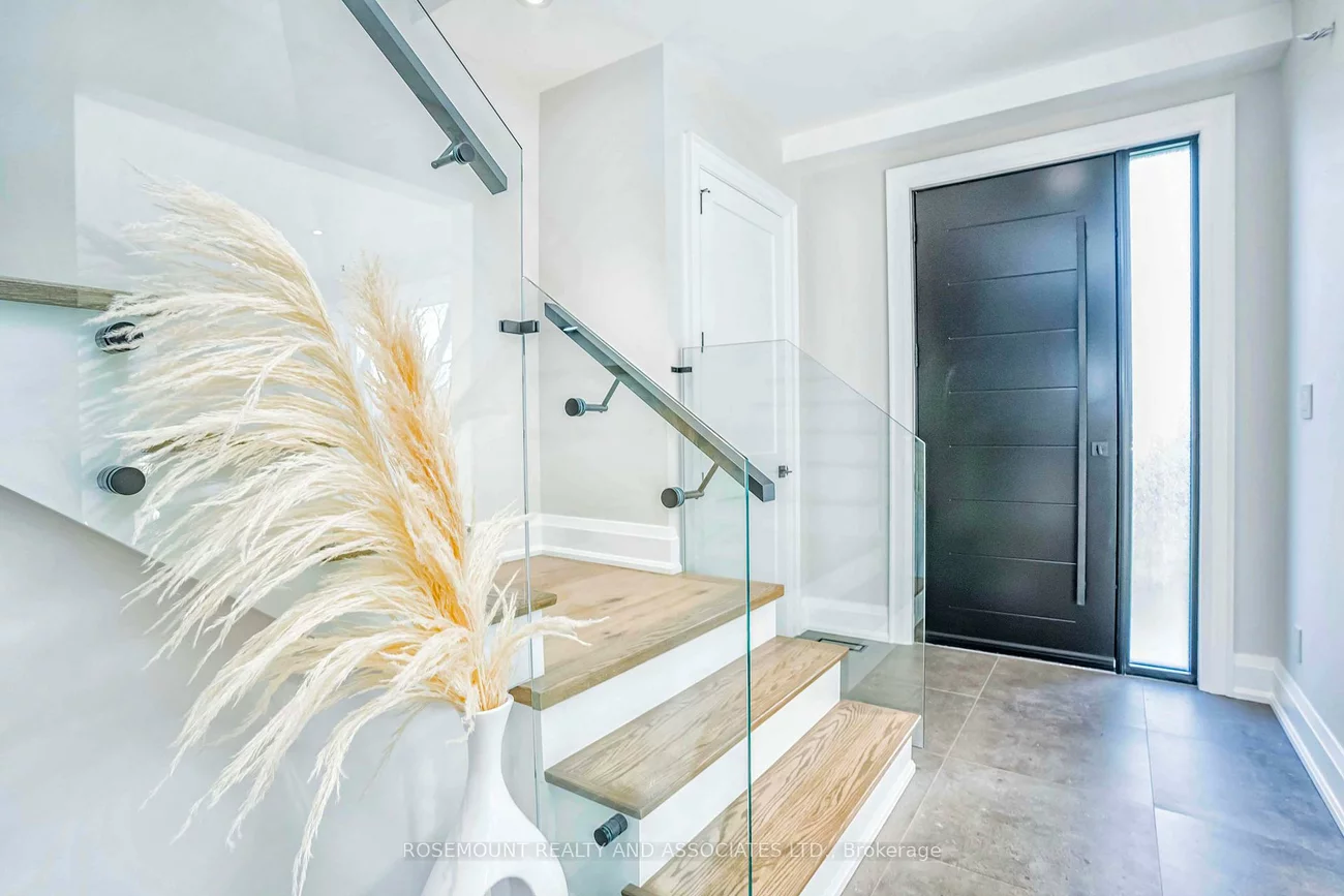 37, Radlett, Alderwood, Toronto