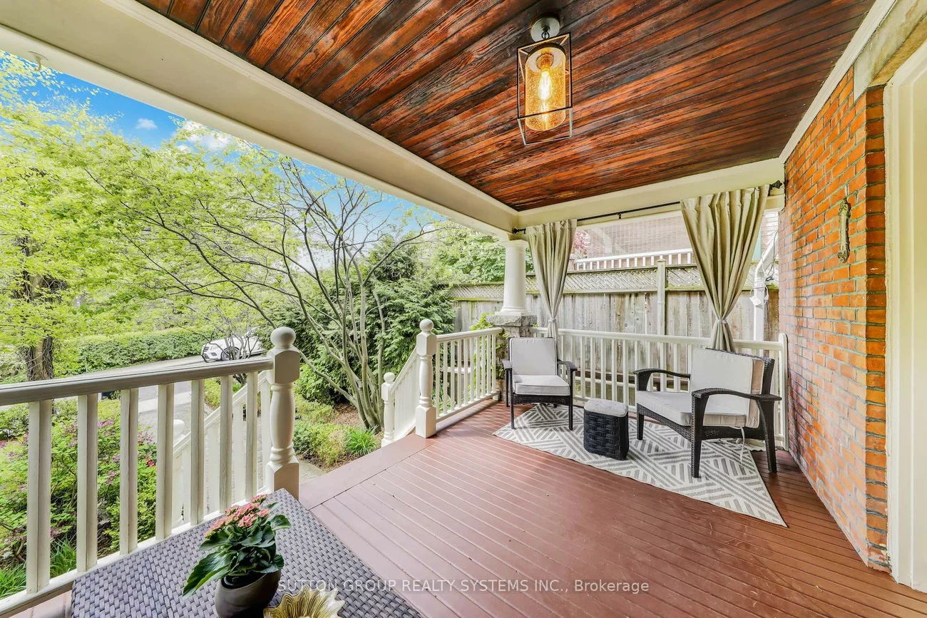 218, Glendonwynne, High Park North, Toronto