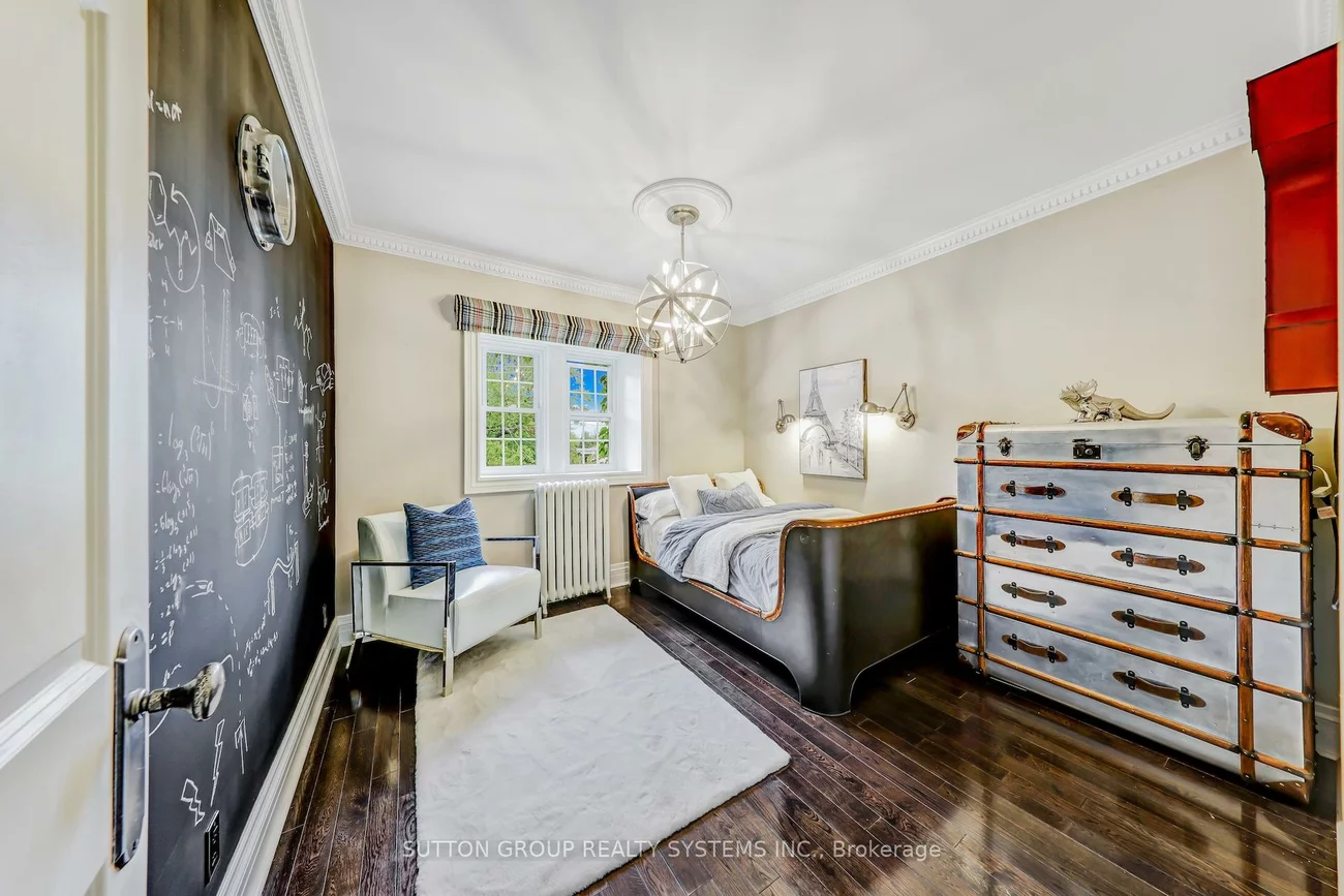 218, Glendonwynne, High Park North, Toronto