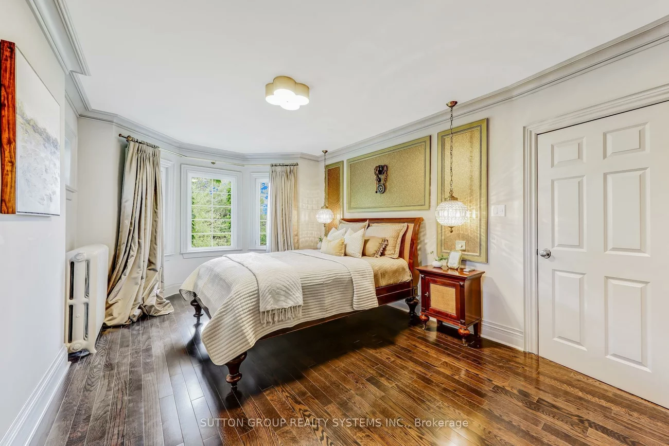 218, Glendonwynne, High Park North, Toronto