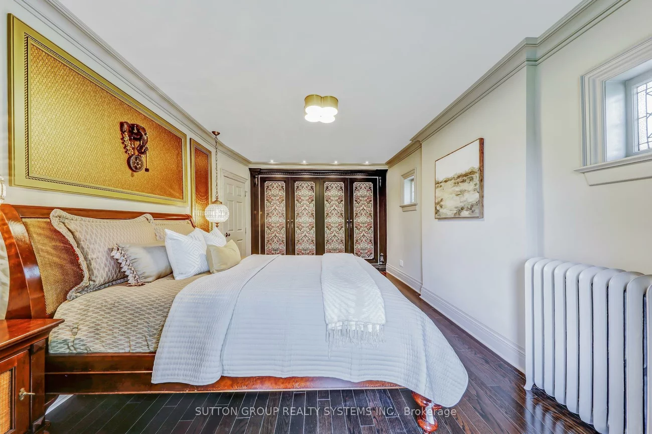 218, Glendonwynne, High Park North, Toronto
