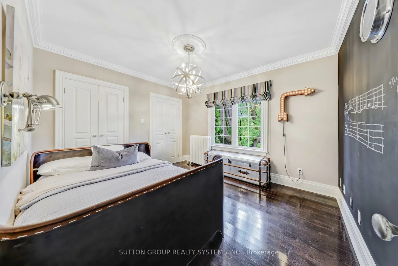 218, Glendonwynne, High Park North, Toronto