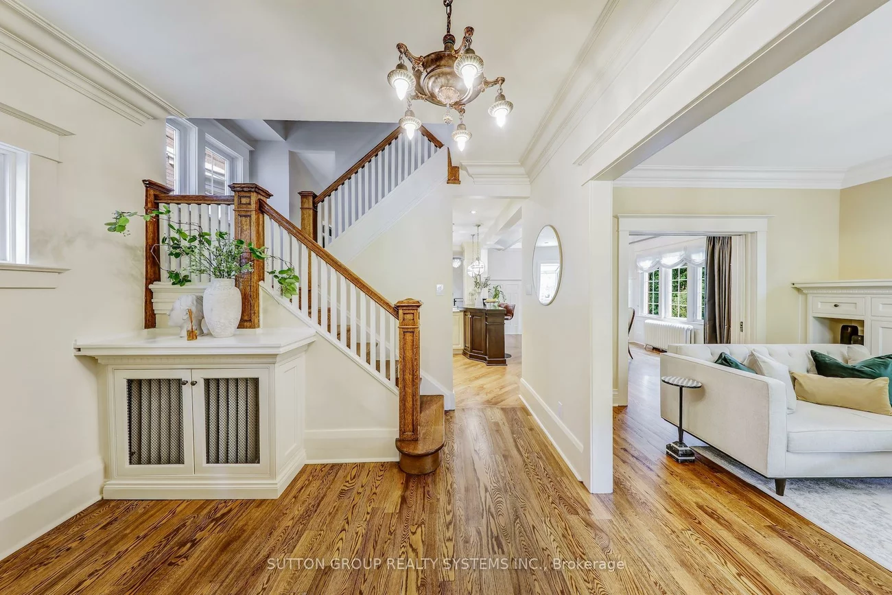 218, Glendonwynne, High Park North, Toronto