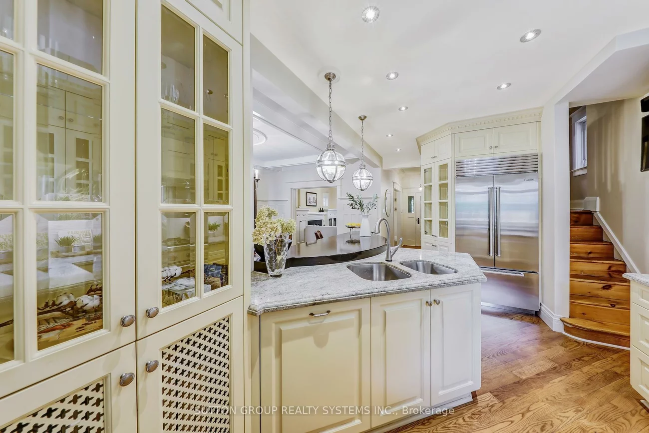 218, Glendonwynne, High Park North, Toronto