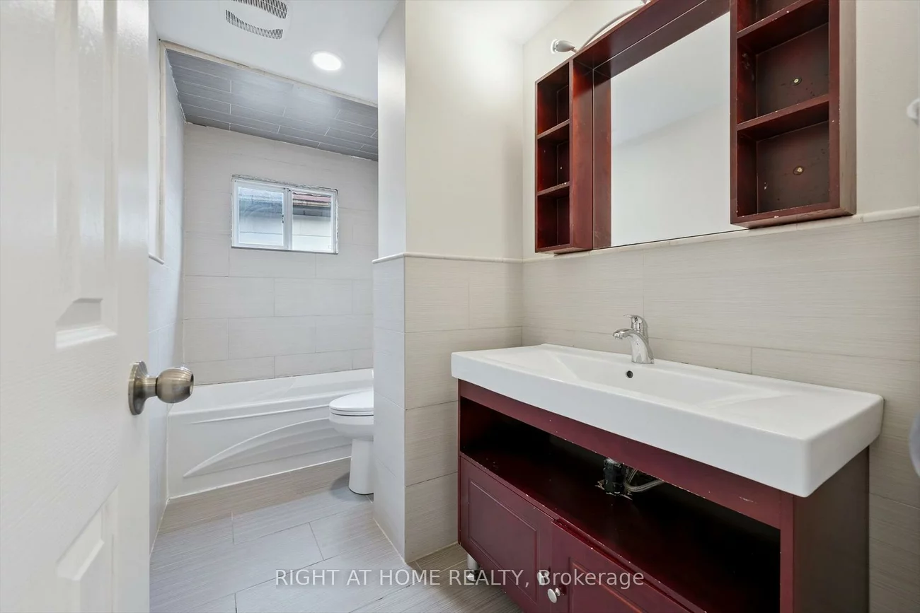44, Autumn Glen, West Humber-Clairville, Toronto
