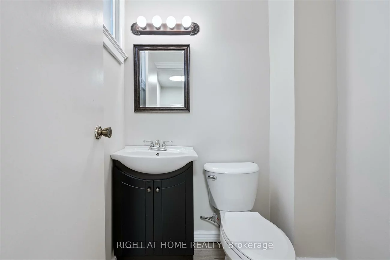 44, Autumn Glen, West Humber-Clairville, Toronto