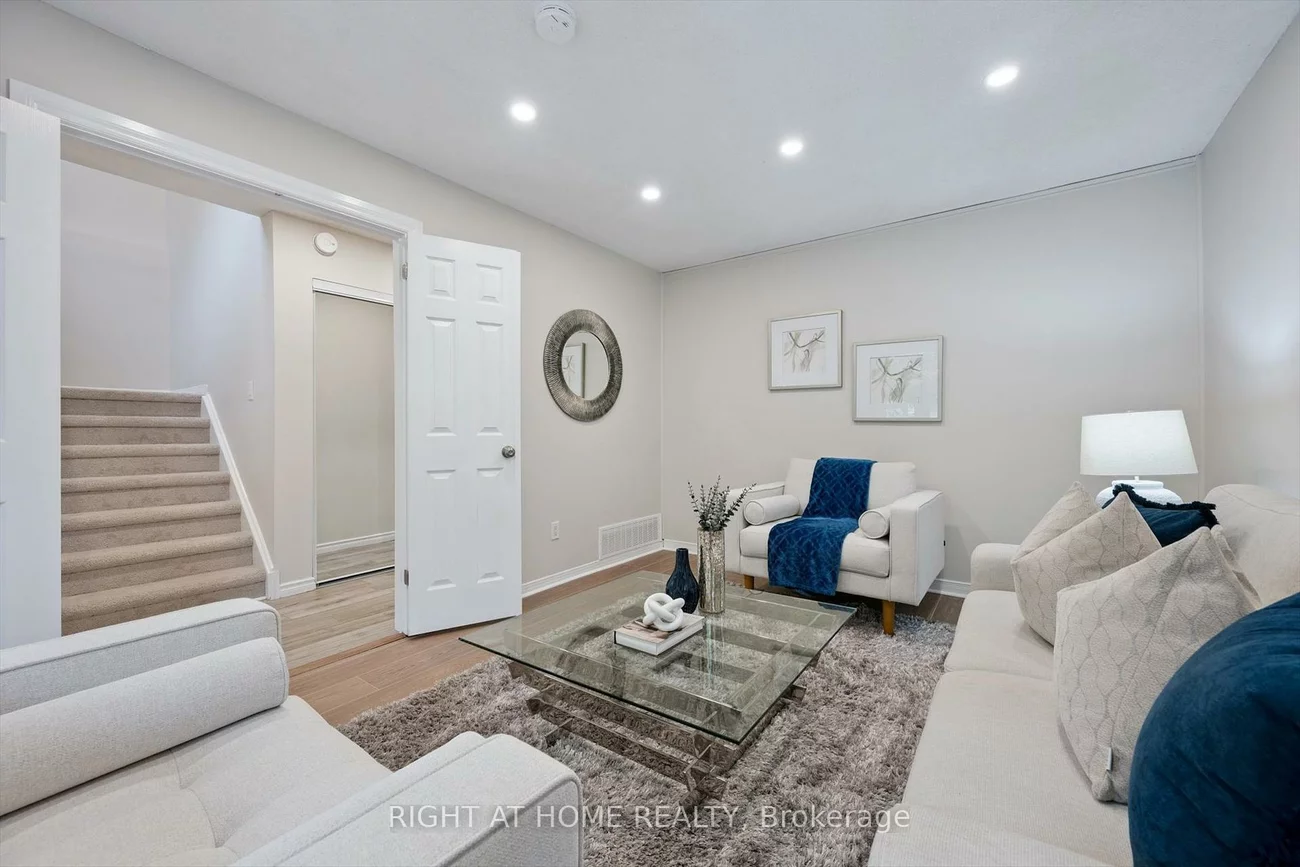 44, Autumn Glen, West Humber-Clairville, Toronto