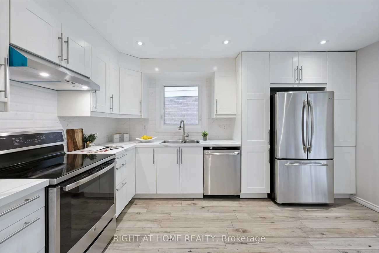44, Autumn Glen, West Humber-Clairville, Toronto