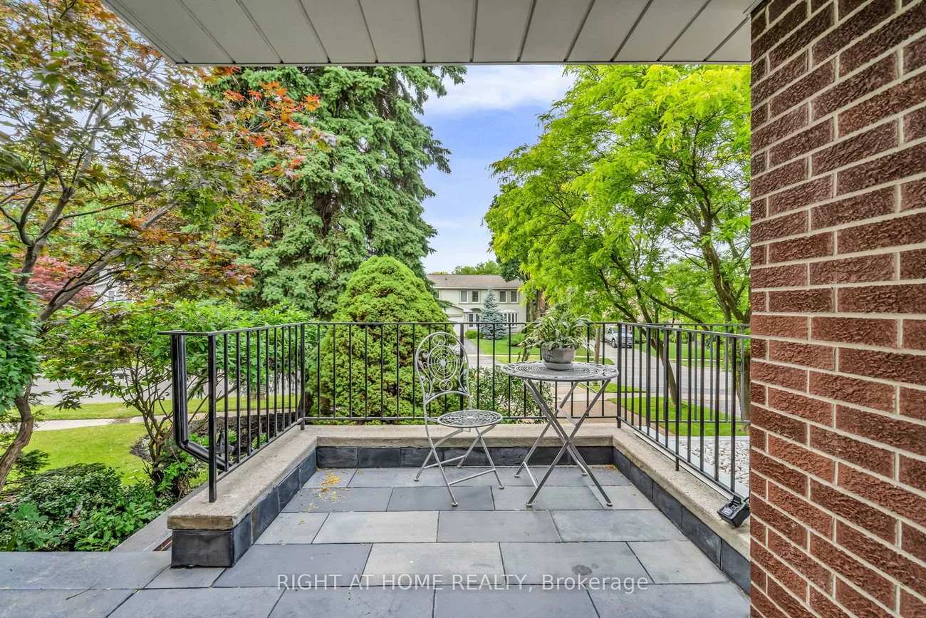 5, Poplar Heights, Edenbridge-Humber Valley, Toronto