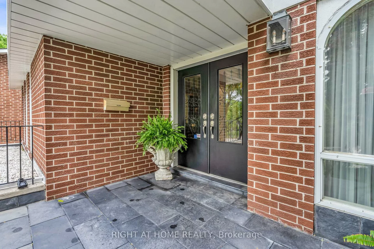 5, Poplar Heights, Edenbridge-Humber Valley, Toronto