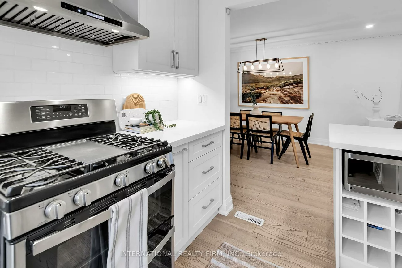 76A, Gort, Alderwood, Toronto