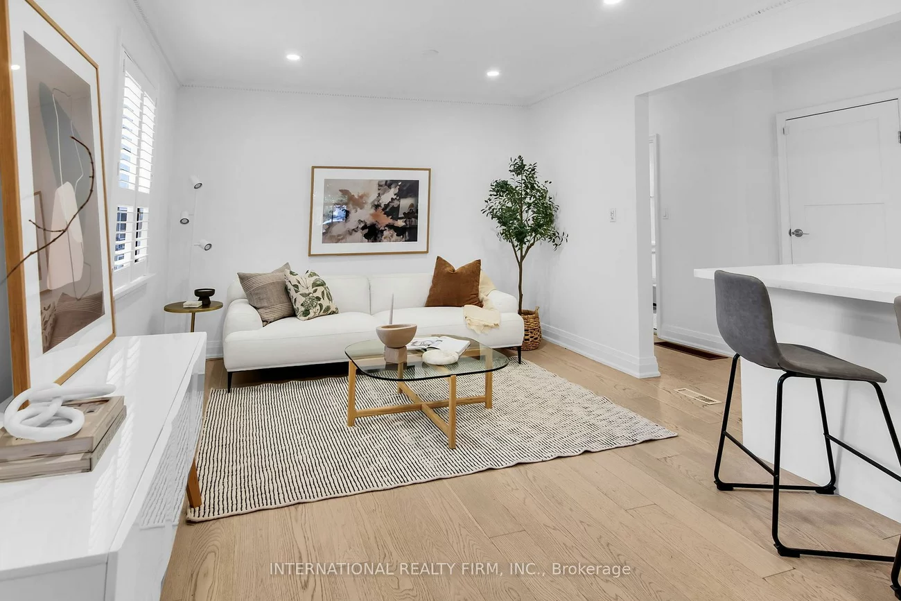 76A, Gort, Alderwood, Toronto
