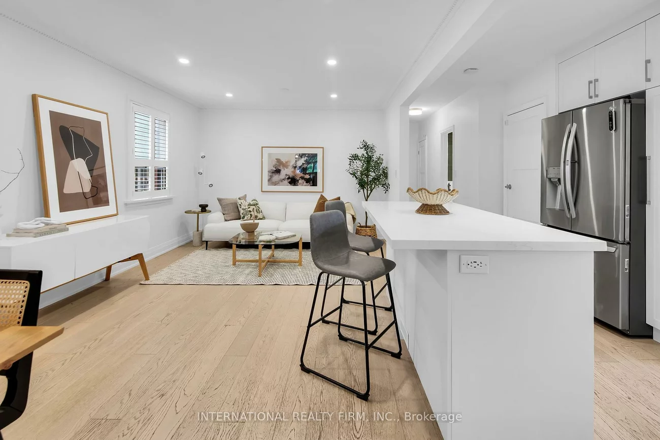 76A, Gort, Alderwood, Toronto