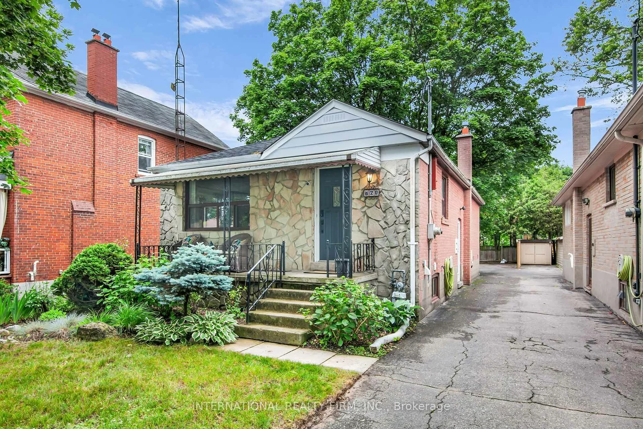 76A, Gort, Alderwood, Toronto
