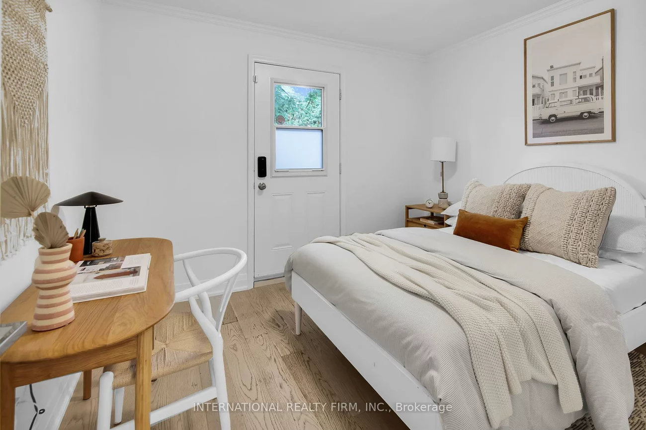 76A, Gort, Alderwood, Toronto