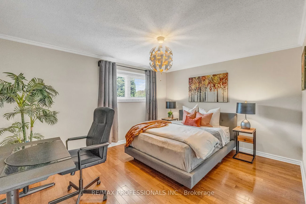 53, Decarie, Eringate-Centennial-West Deane, Toronto