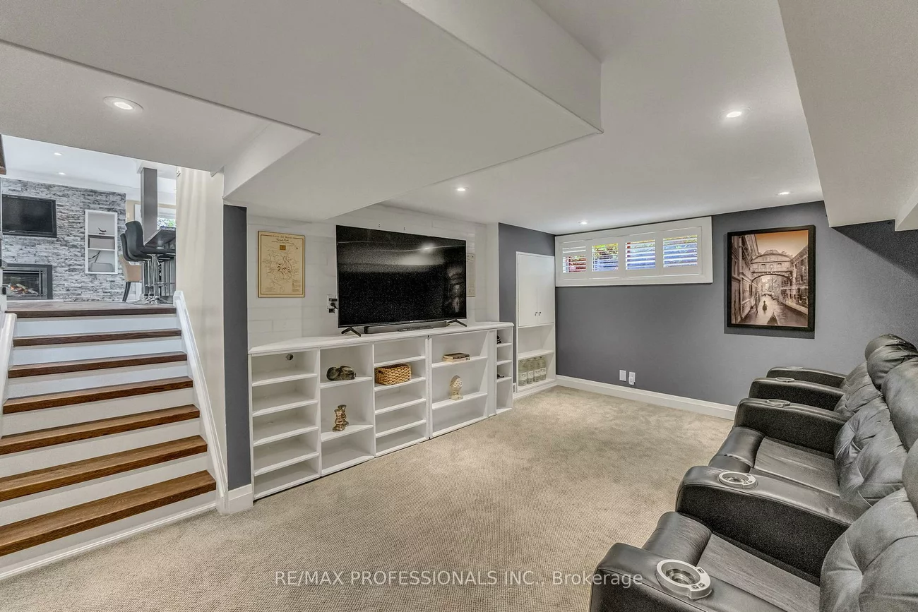 53, Decarie, Eringate-Centennial-West Deane, Toronto