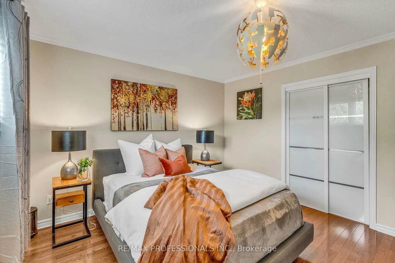 53, Decarie, Eringate-Centennial-West Deane, Toronto