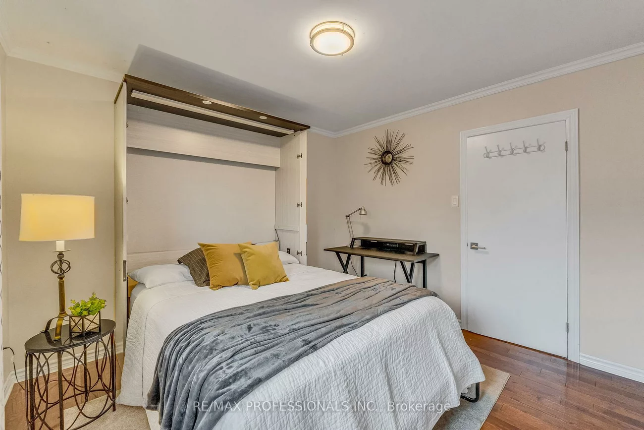 53, Decarie, Eringate-Centennial-West Deane, Toronto