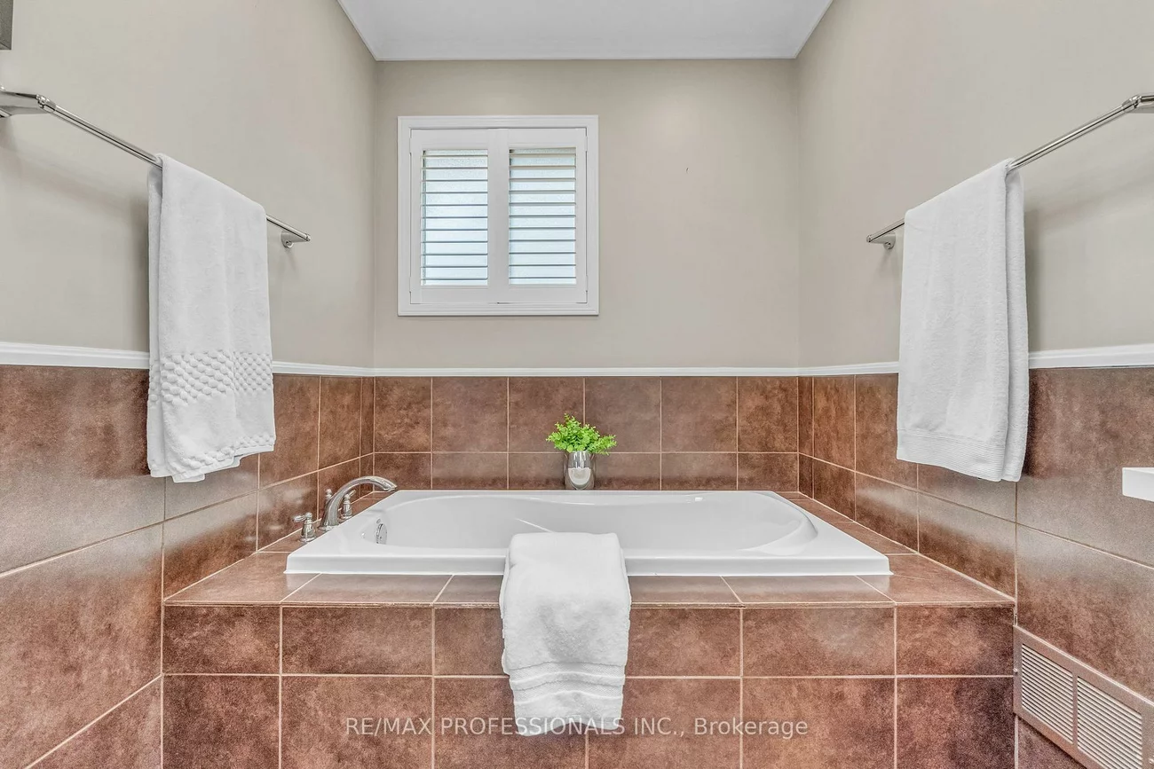 53, Decarie, Eringate-Centennial-West Deane, Toronto
