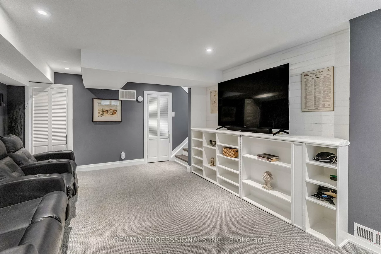 53, Decarie, Eringate-Centennial-West Deane, Toronto