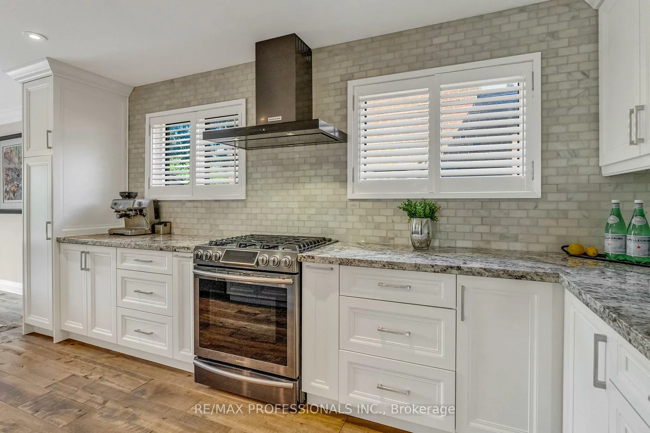 53, Decarie, Eringate-Centennial-West Deane, Toronto
