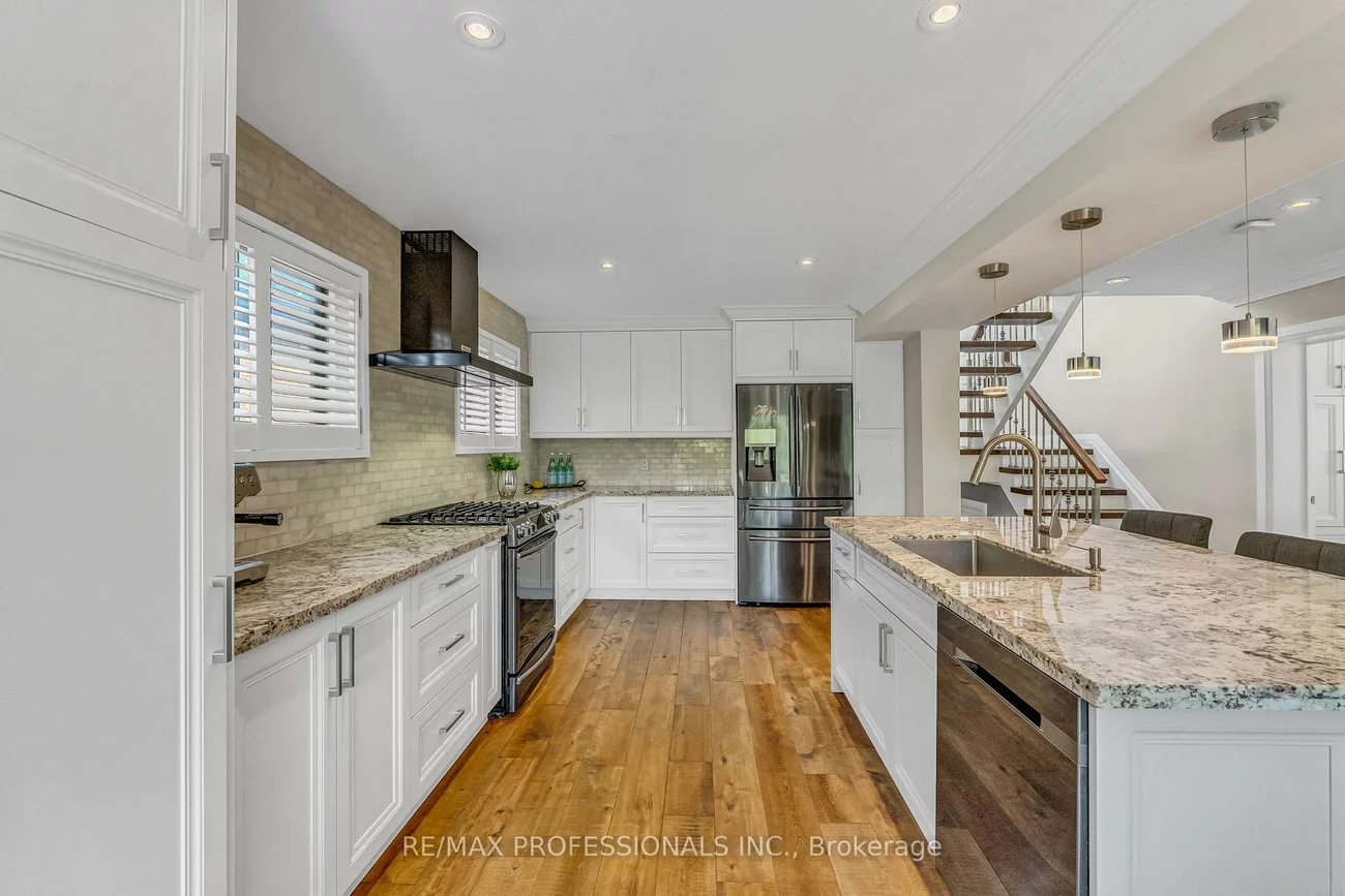 53, Decarie, Eringate-Centennial-West Deane, Toronto