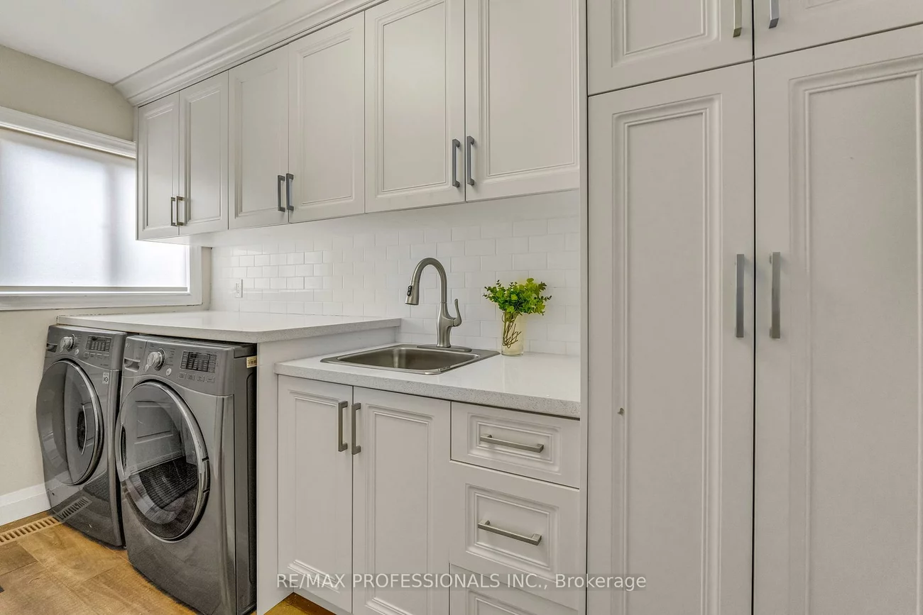 53, Decarie, Eringate-Centennial-West Deane, Toronto