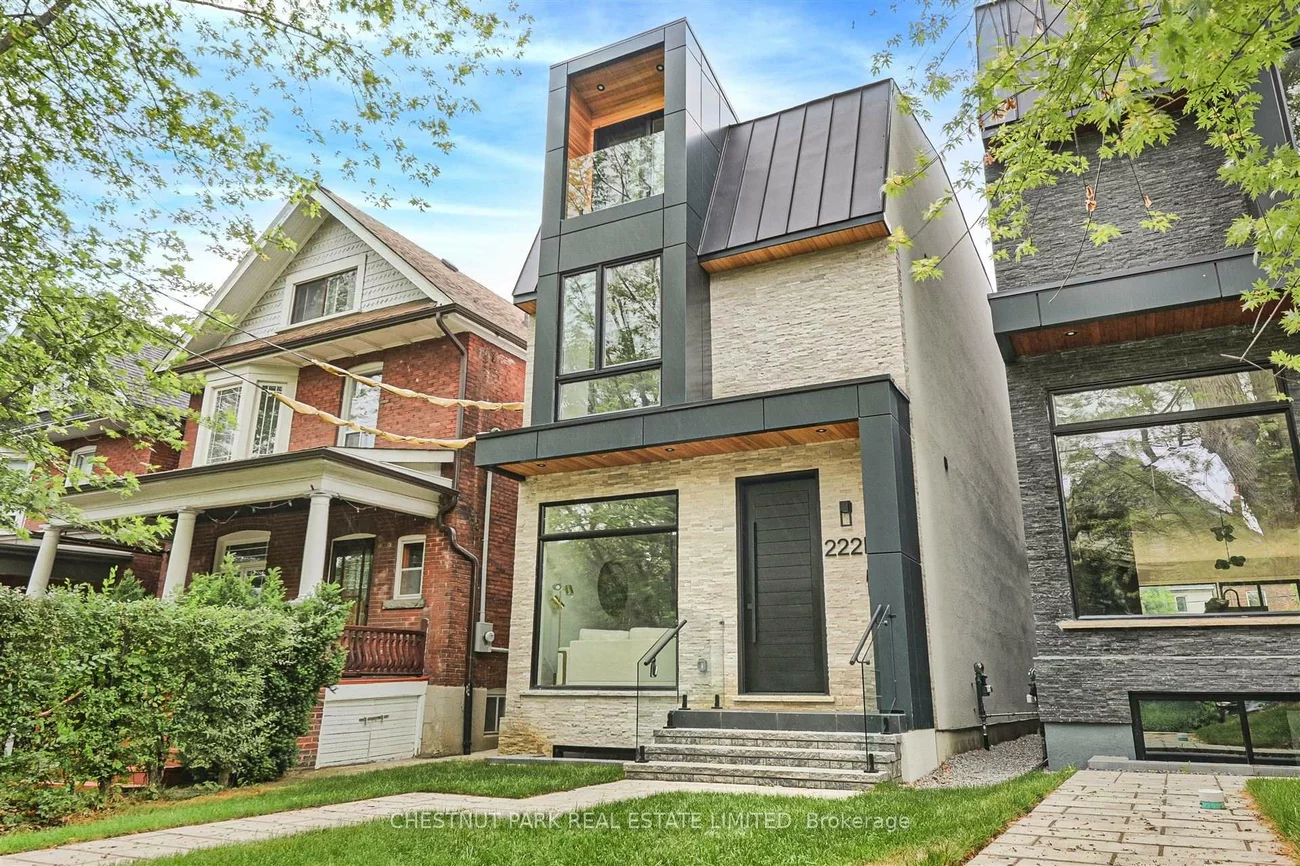 222B, Pearson, High Park-Swansea, Toronto