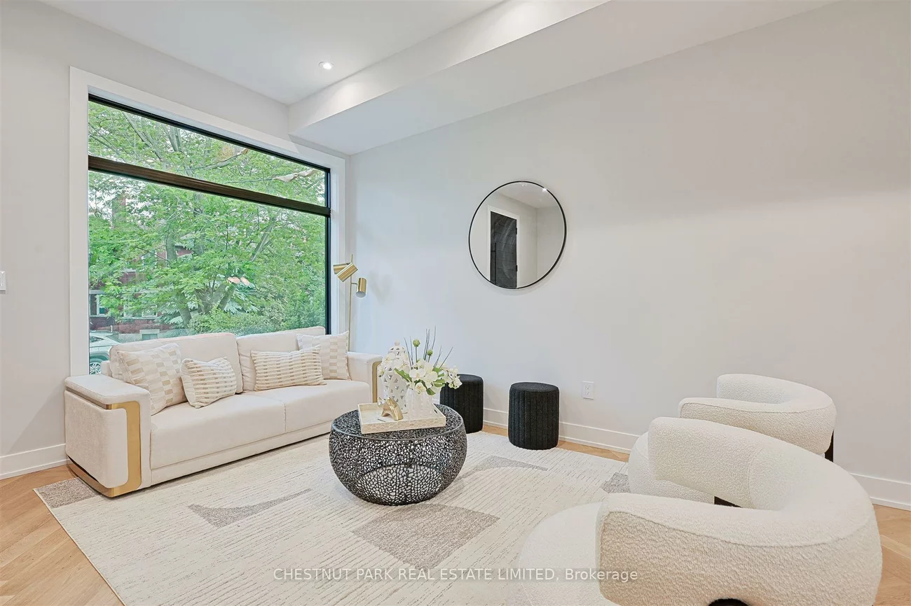 222B, Pearson, High Park-Swansea, Toronto