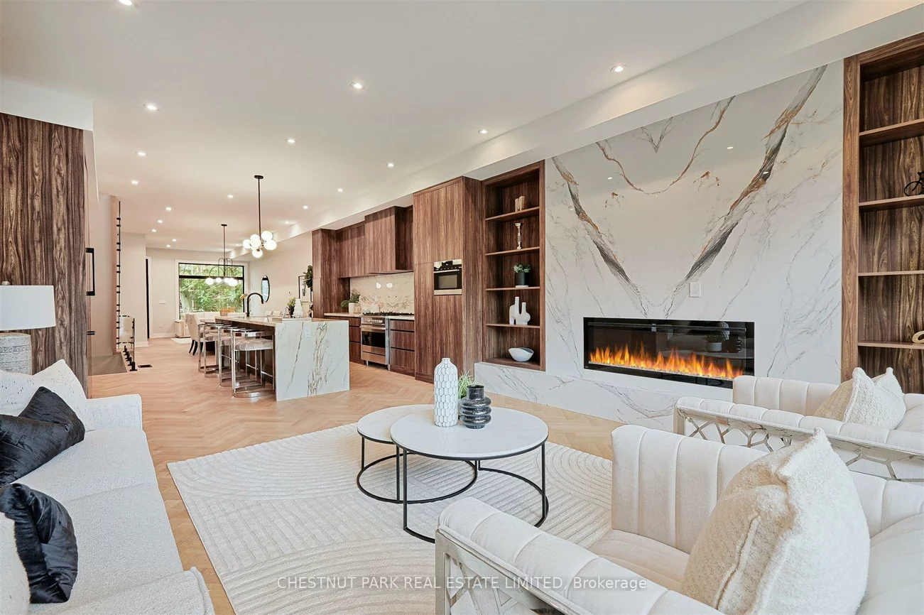 222B, Pearson, High Park-Swansea, Toronto