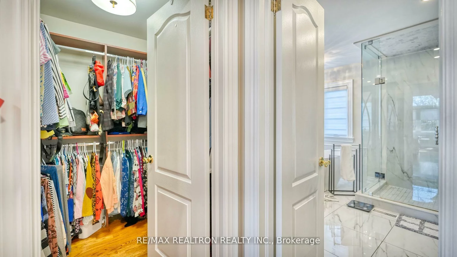 13, Bourdon, Rustic, Toronto