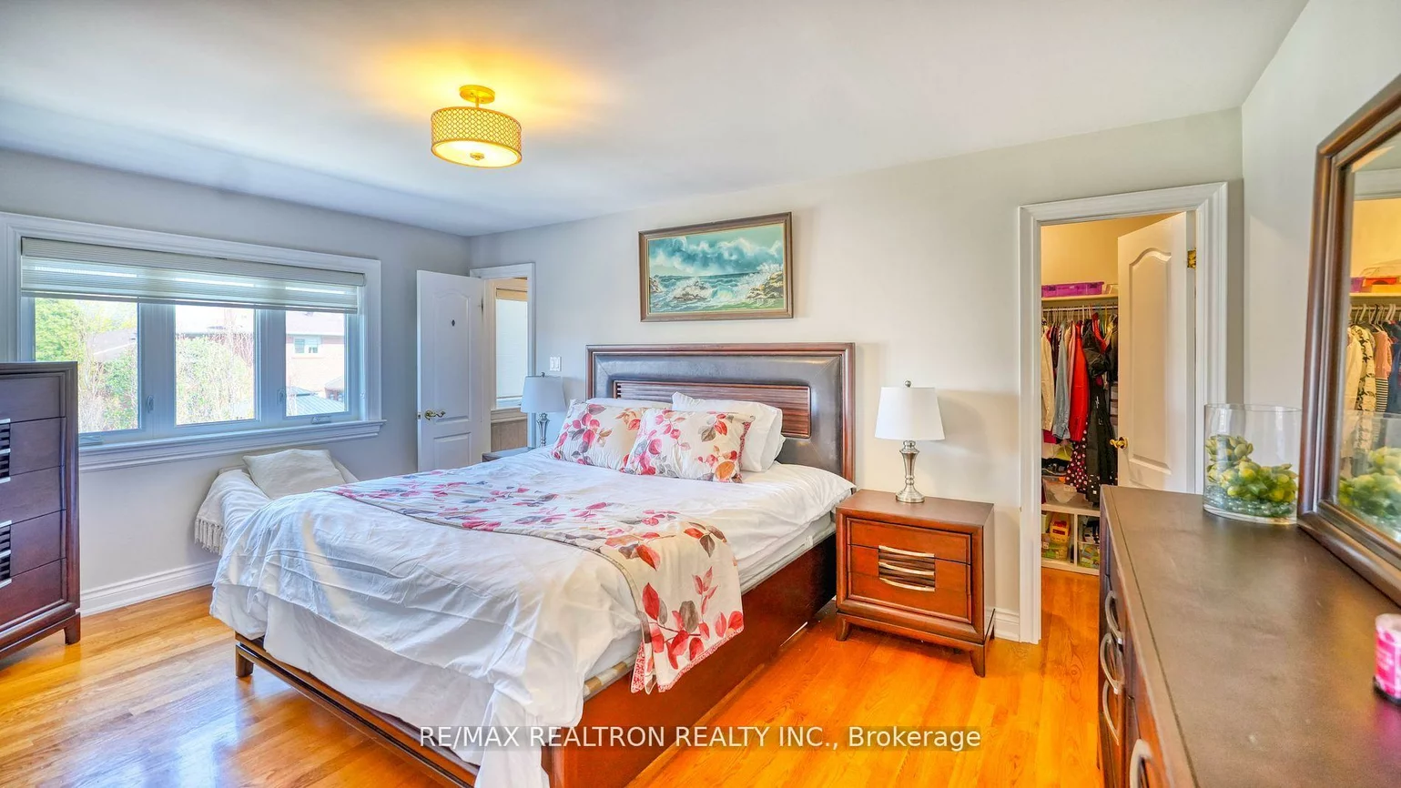 13, Bourdon, Rustic, Toronto