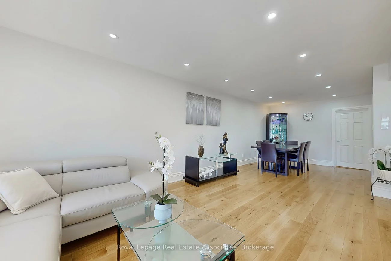 68, Vanguard, Islington-City Centre West, Toronto