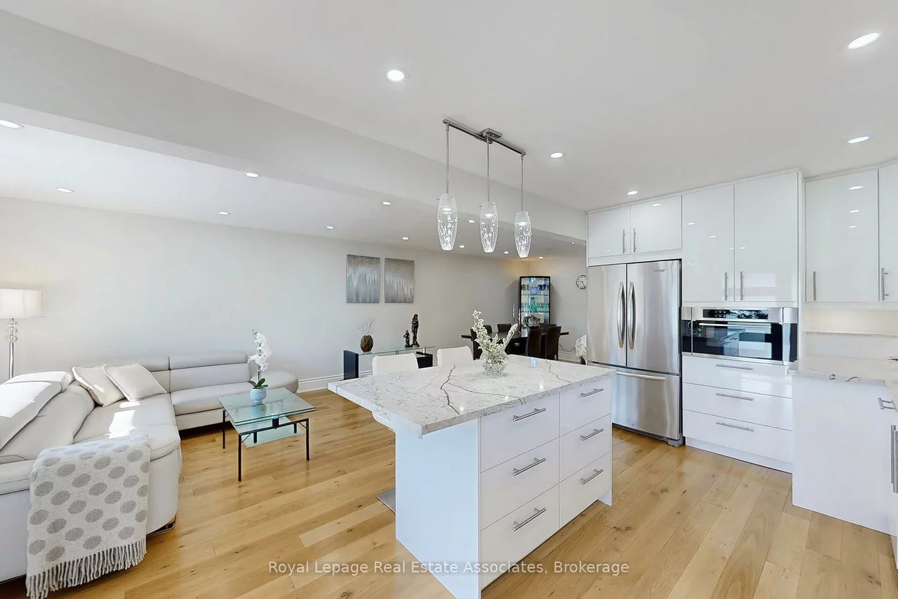 68, Vanguard, Islington-City Centre West, Toronto