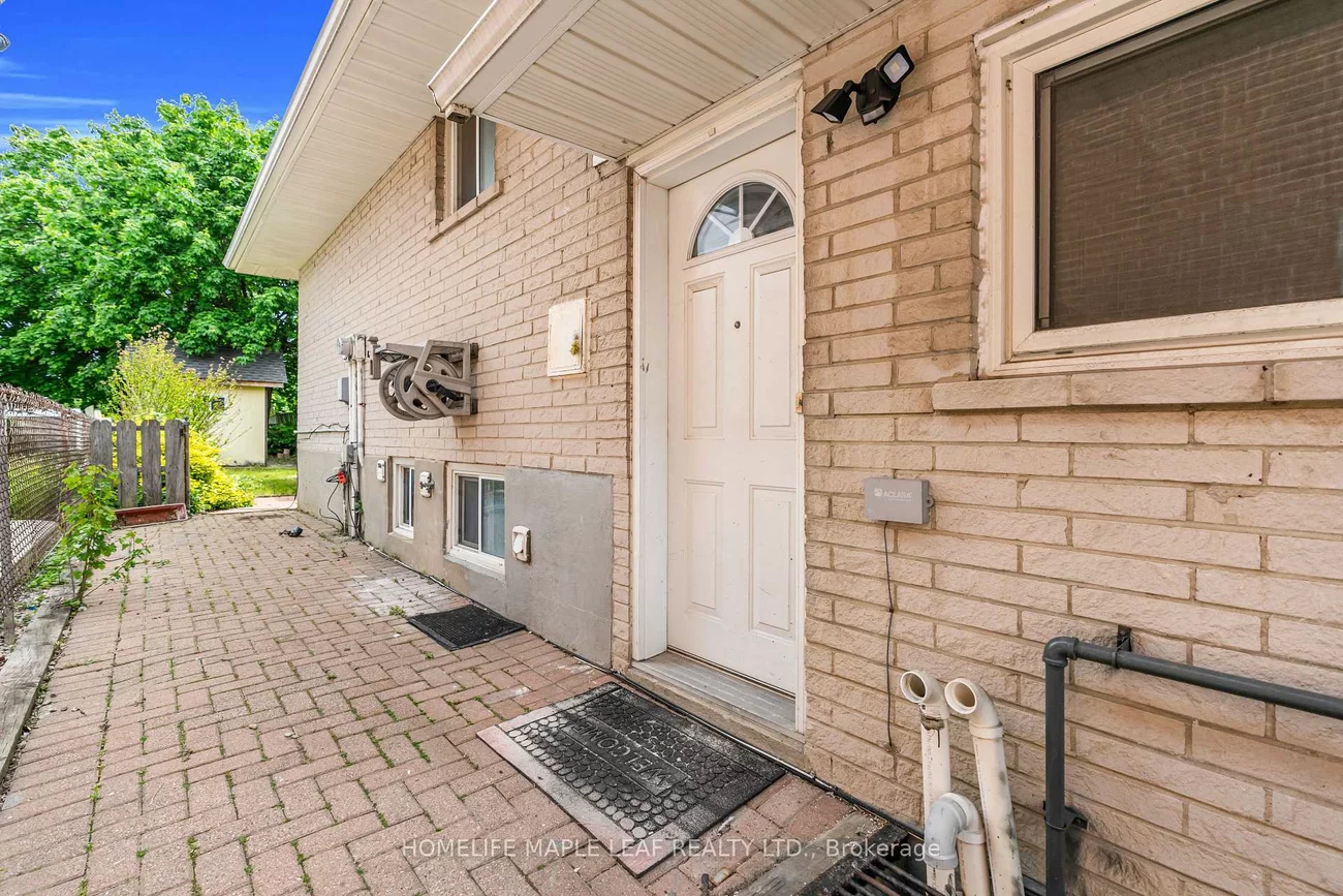 22, Vange, Mount Olive-Silverstone-Jamestown, Toronto
