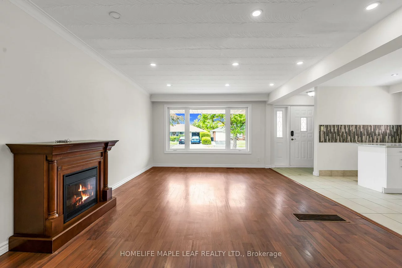 22, Vange, Mount Olive-Silverstone-Jamestown, Toronto
