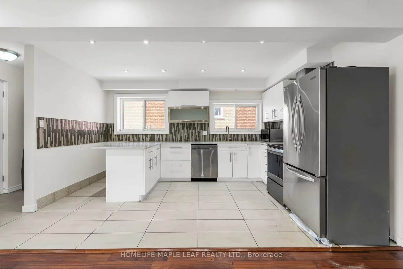 22, Vange, Mount Olive-Silverstone-Jamestown, Toronto
