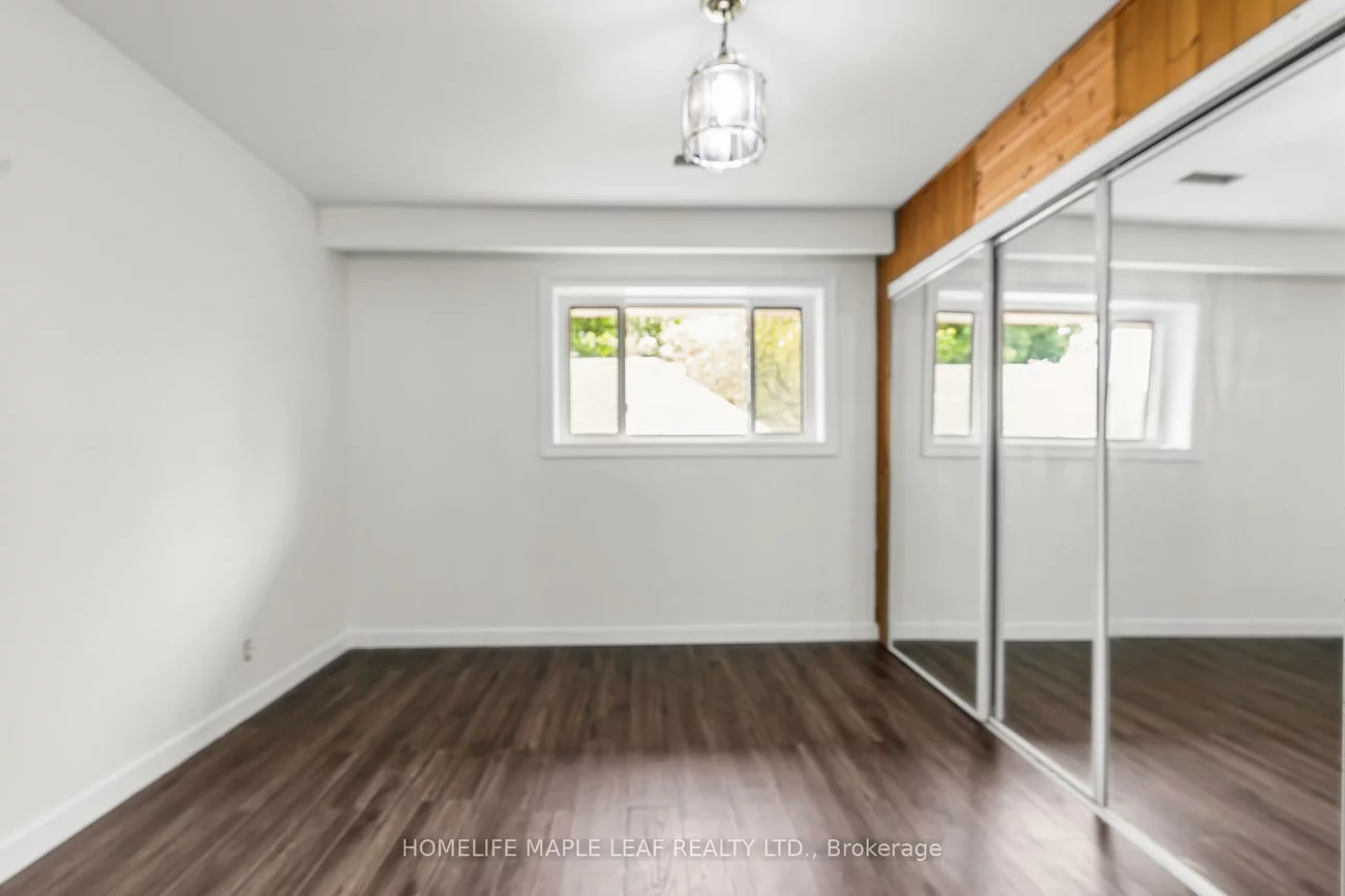 22, Vange, Mount Olive-Silverstone-Jamestown, Toronto