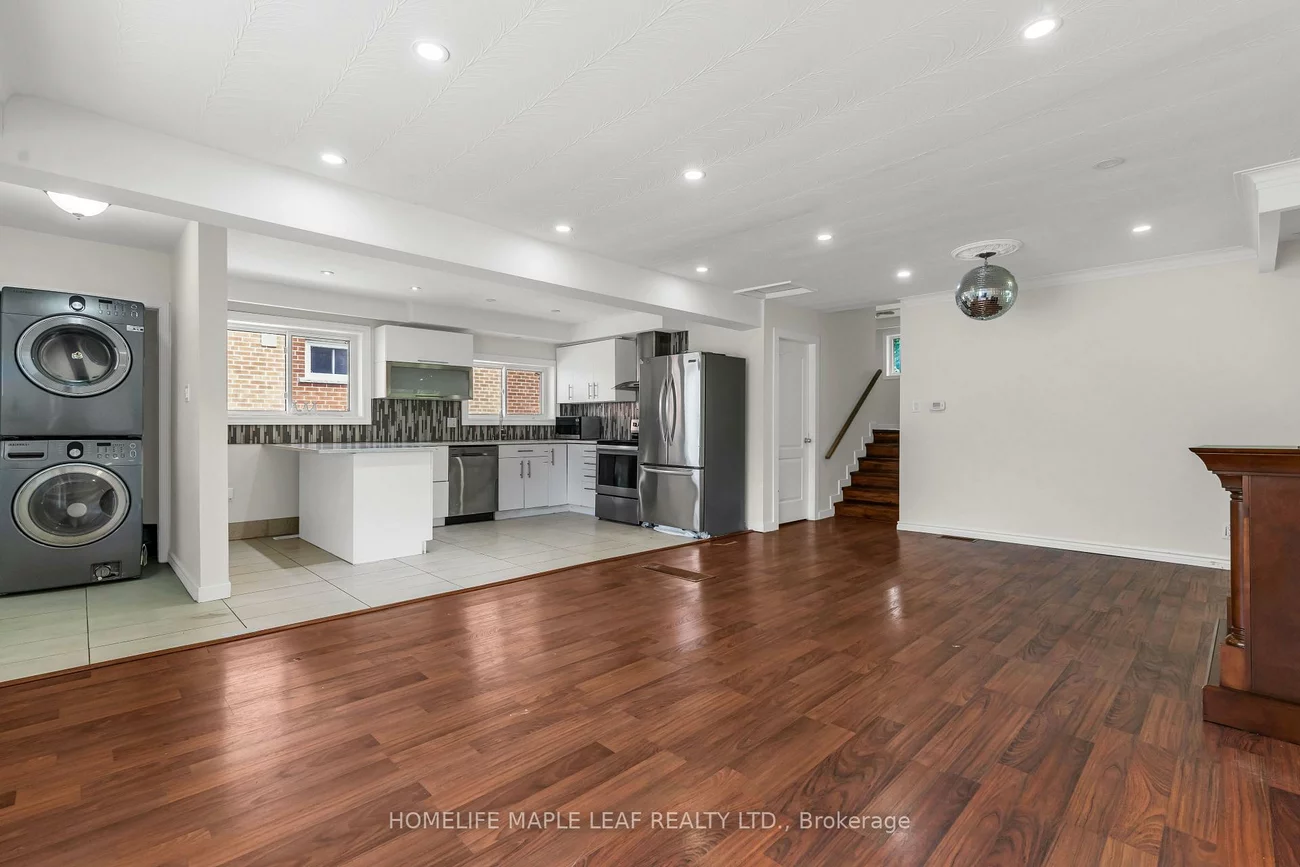 22, Vange, Mount Olive-Silverstone-Jamestown, Toronto